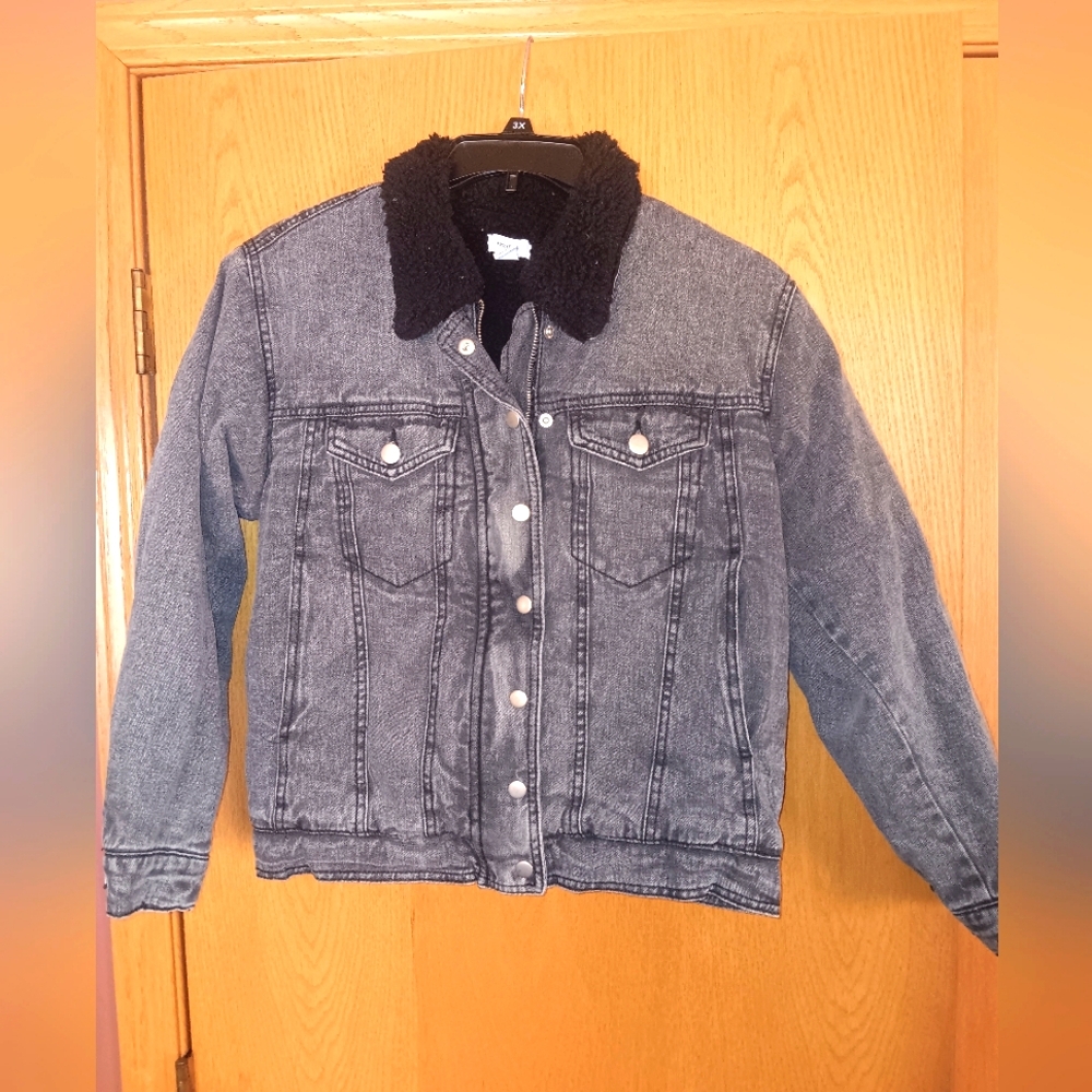 Women's size small,  Forever 21 fleece lined jean jacket